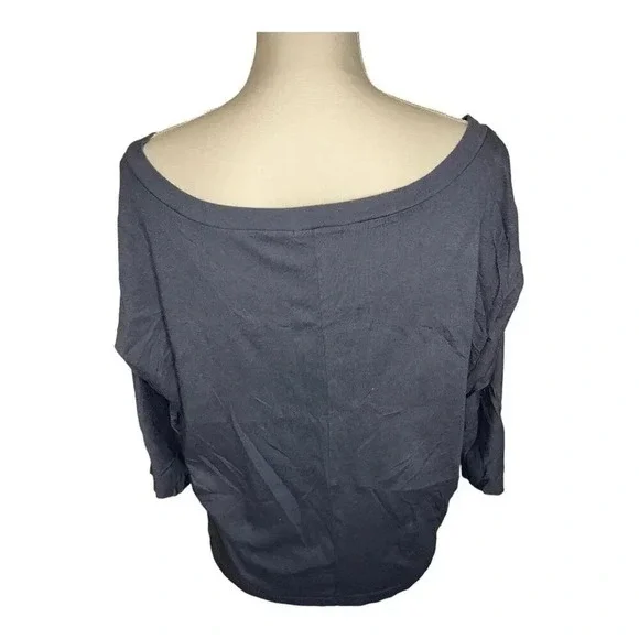 Gap Women’s Large‎ Blue Crop Blouse With Geometric Shapes Aztec - Picture 3 of 4